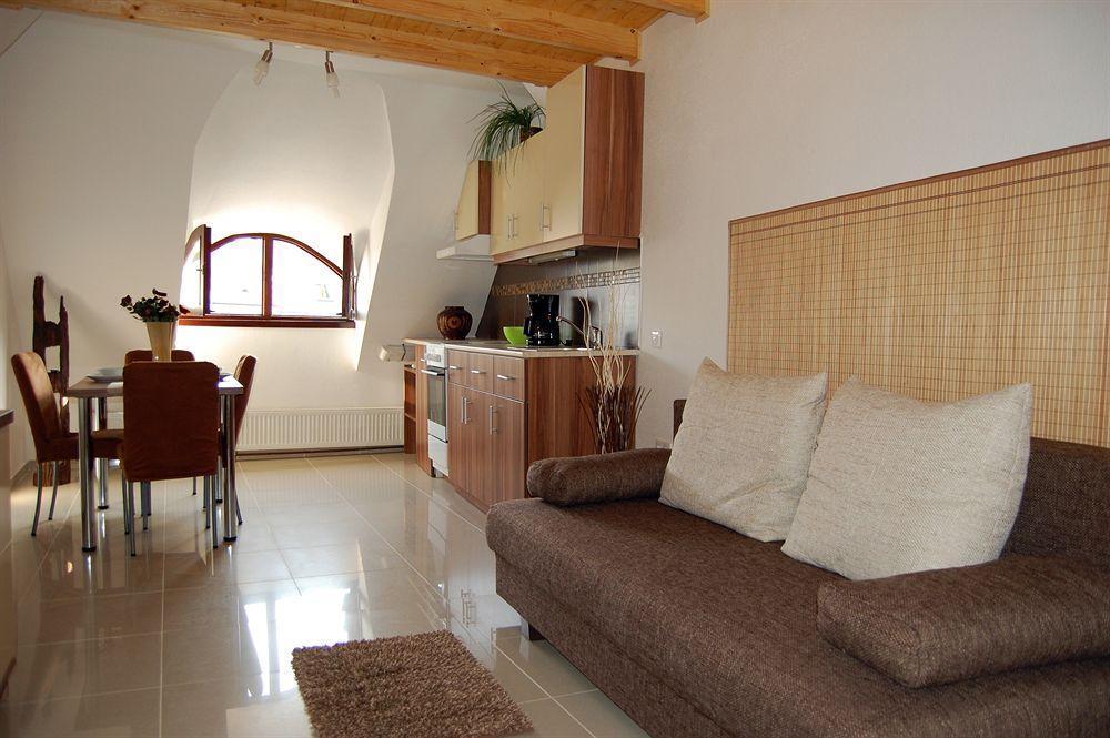 Belvaros Apartmanhaz Sopron Dış mekan fotoğraf